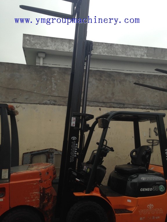 USED 3TON TOYOTA FORKLIFT